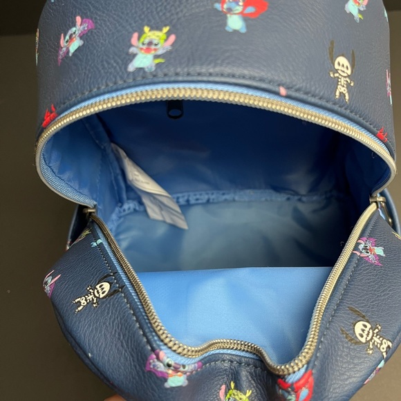RARE 2019 Loungefly Halloween Stitch mini backpack - Picture 8 of 9